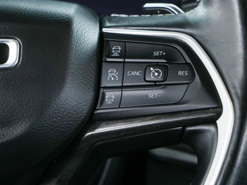 Used 2021 Jeep Grand Cherokee L Limited RWD image 14