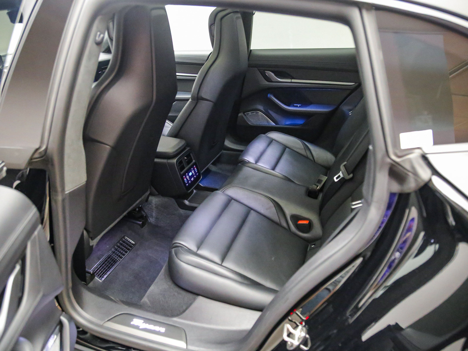 Certified 2024 Porsche Taycan Turbo S AWD/4WD image 24