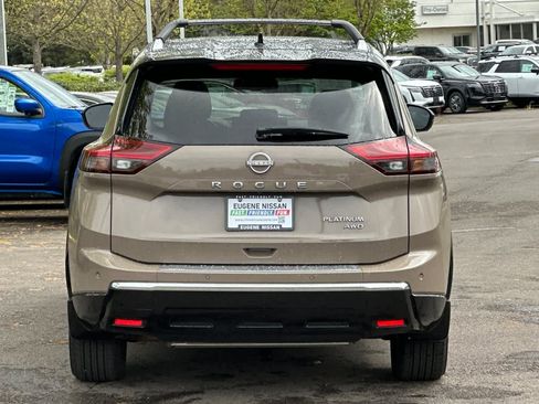 Used 2024 Nissan Rogue Platinum w/ Platinum Premium Package image 7