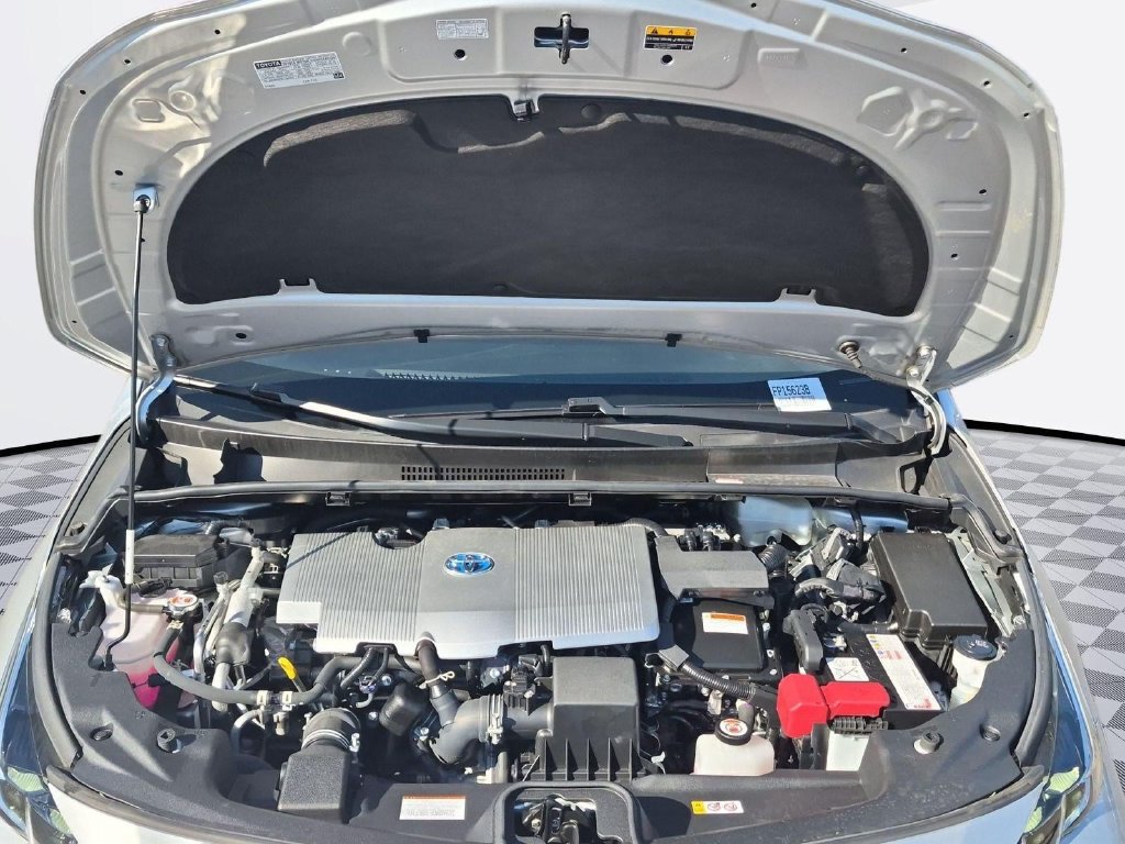 Used 2022 Toyota Prius Prime LE FWD image 30