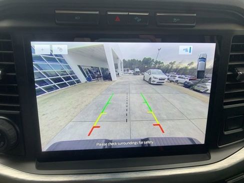 Used 2023 Ford F150 Lariat w/ Trailer Tow Package image 18