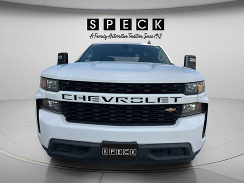 Used 2019 Chevrolet Silverado 1500 Custom w/ Custom Max Trailering Package AWD/4WD image 3