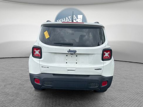 Certified 2021 Jeep Renegade Latitude w/ Convenience Group AWD/4WD image 5