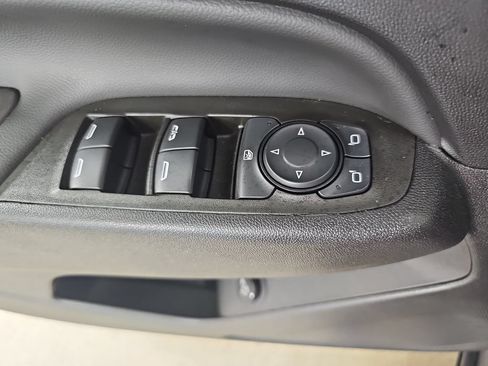 Certified 2024 Chevrolet Equinox LT w/ LPO, Floor Liner Package FWD image 33