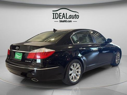 Used 2009 Hyundai Genesis 3.8 w/ Technology Pkg 4 RWD image 10