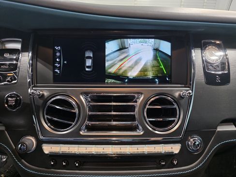 Used 2019 Rolls-Royce Wraith image 15