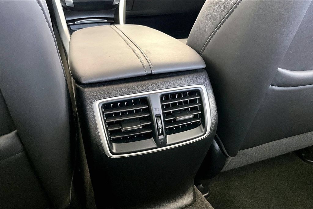 Used 2016 Acura TLX w/ Technology Package FWD image 10