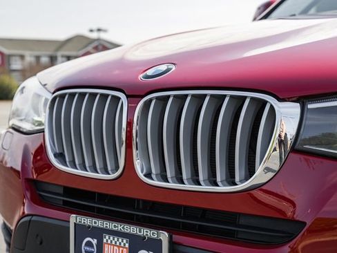 Used 2016 BMW X3 xDrive28d image 11