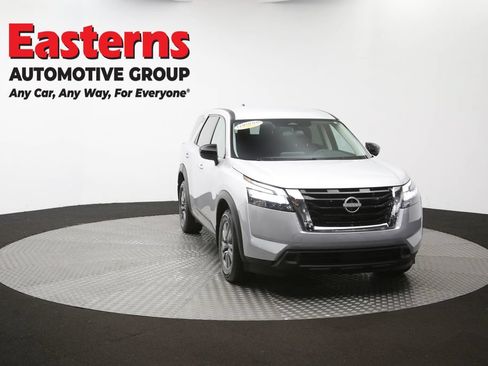 Used 2023 Nissan Pathfinder S AWD/4WD image 50