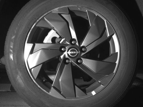 Used 2025 Nissan Rogue SV image 15