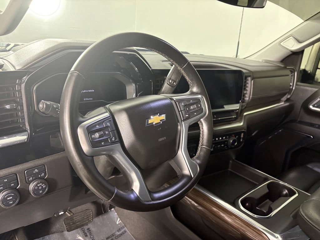 Used 2024 Chevrolet Silverado 3500 LT w/ Convenience Package AWD/4WD image 16