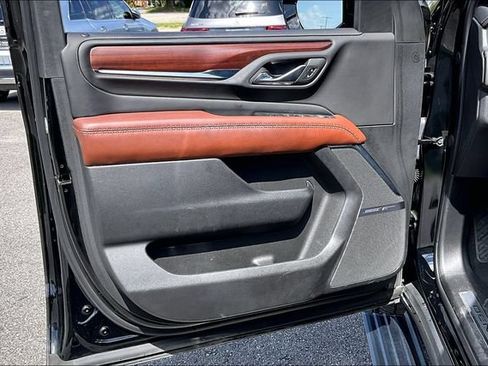 Used 2023 GMC Yukon Denali Ultimate w/ LPO, Floor Liner Package AWD/4WD image 17