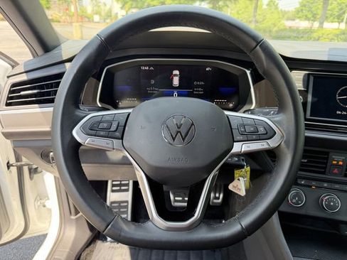 Used 2024 Volkswagen Jetta Sport FWD image 15