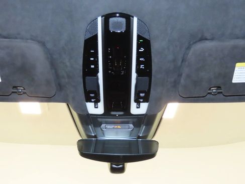 Certified 2022 Porsche Cayenne Turbo GT AWD/4WD image 30