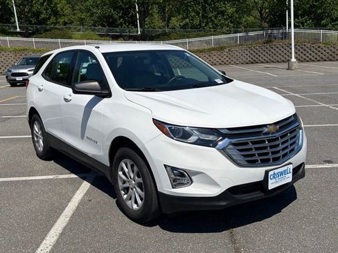 Used 2019 Chevrolet Equinox LS FWD image 8