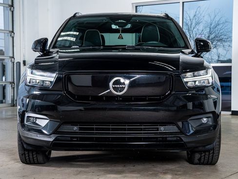 Used 2021 Volvo XC40 P8 Recharge w/ Advanced Package image 3