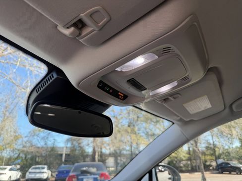 Used 2025 Buick Envision Preferred image 28