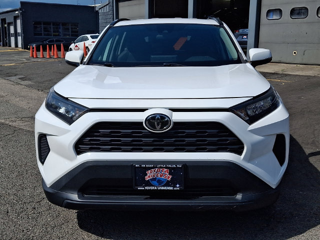 Certified 2021 Toyota RAV4 LE AWD/4WD image 2