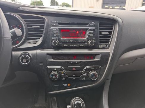 Used 2011 Kia Optima EX FWD image 3