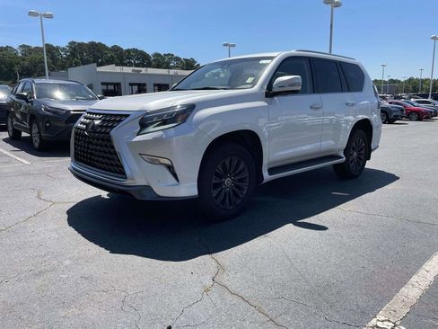 Used 2023 Lexus GX 460 Premium w/ Accessory Package AWD/4WD image 5