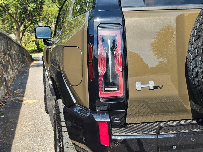 Used 2025 GMC Hummer EV 3X AWD/4WD image 27