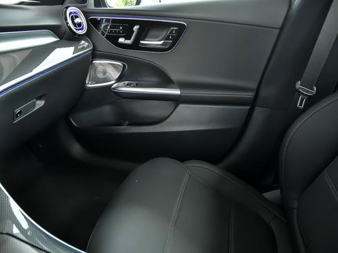 Certified 2025 Mercedes-Benz C 300 4MATIC Sedan image 25