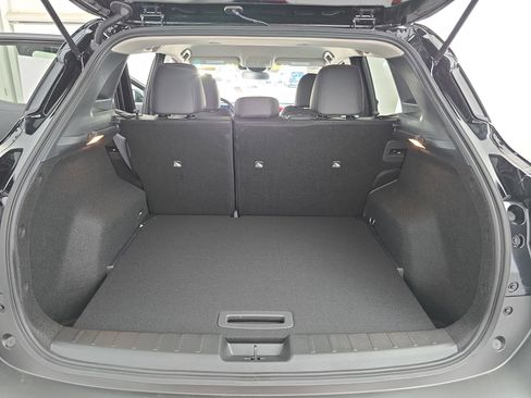 New 2026 Nissan Kicks SR FWD image 12