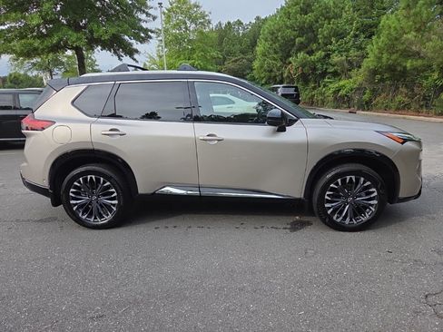 Used 2026 Nissan Rogue Platinum w/ Platinum Premium Package AWD/4WD image 8