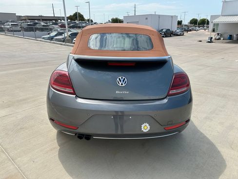 Used 2019 Volkswagen Beetle 2.0T Final Edition SEL FWD image 6