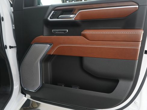 Used 2023 GMC Sierra 1500 Denali Ultimate image 11