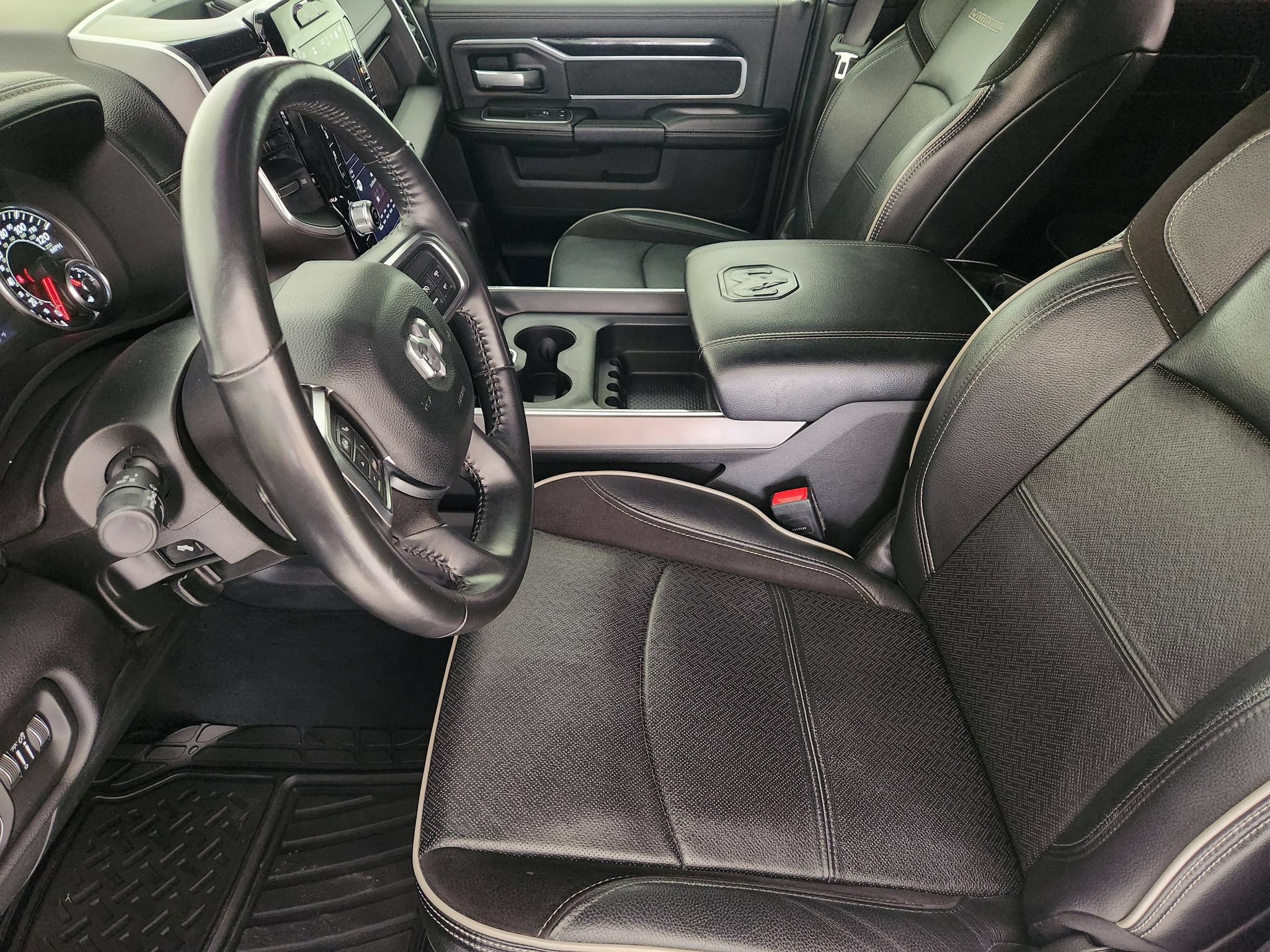 Used 2022 RAM 2500 Laramie w/ Night Edition AWD/4WD image 11