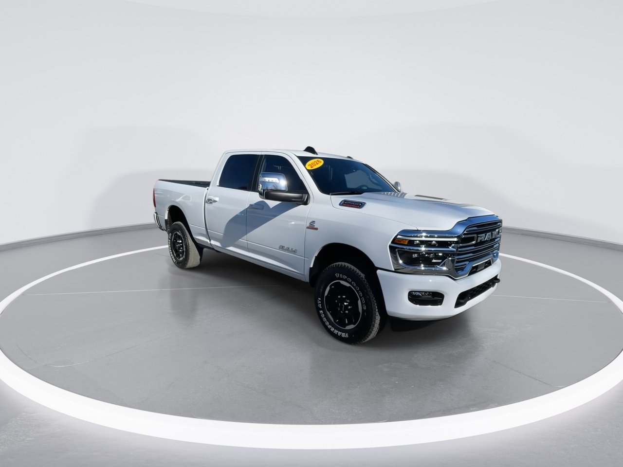 Used 2026 RAM 2500 Laramie AWD/4WD image 2