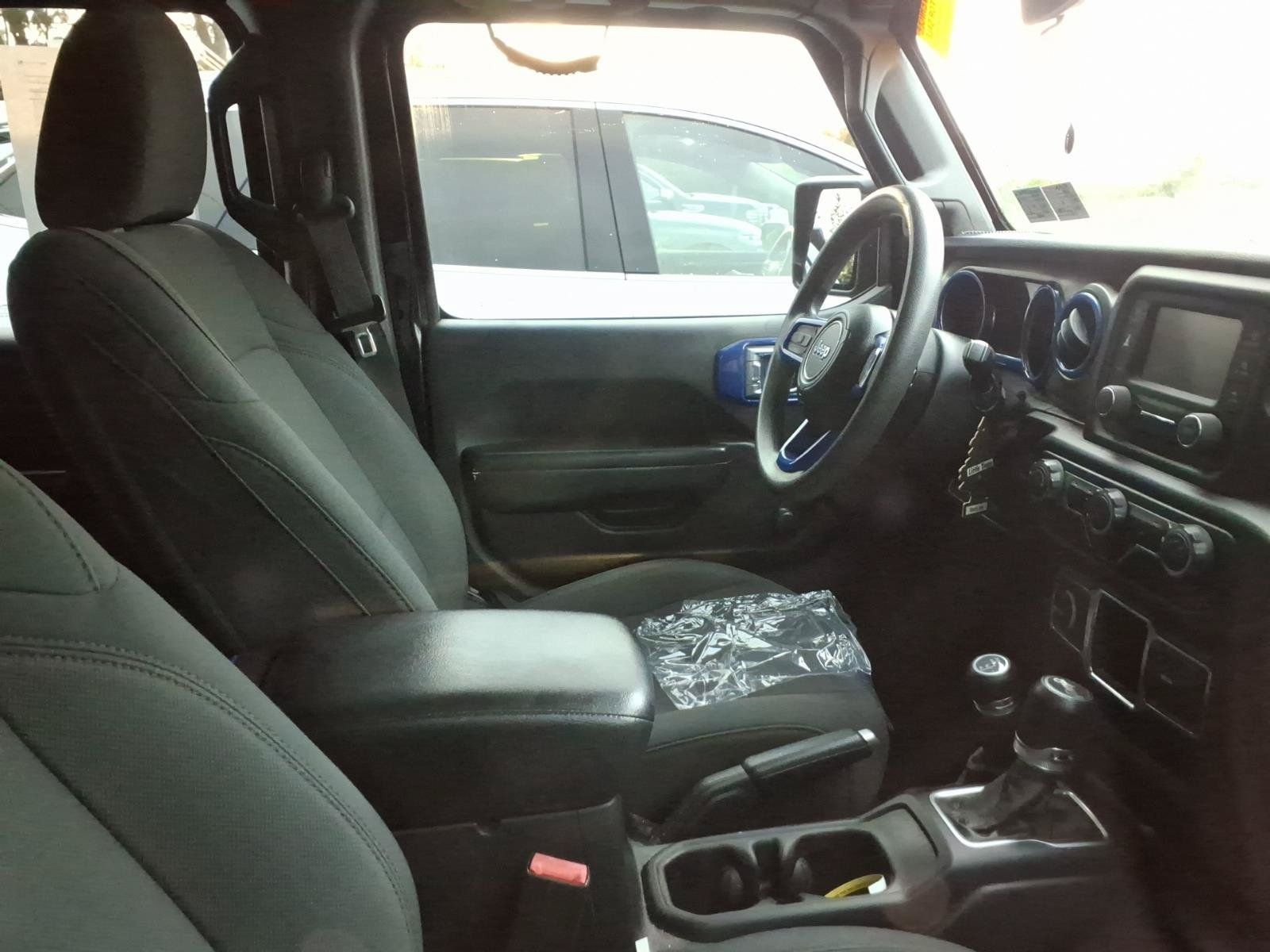 Used 2018 Jeep Wrangler Unlimited Sport AWD/4WD image 4