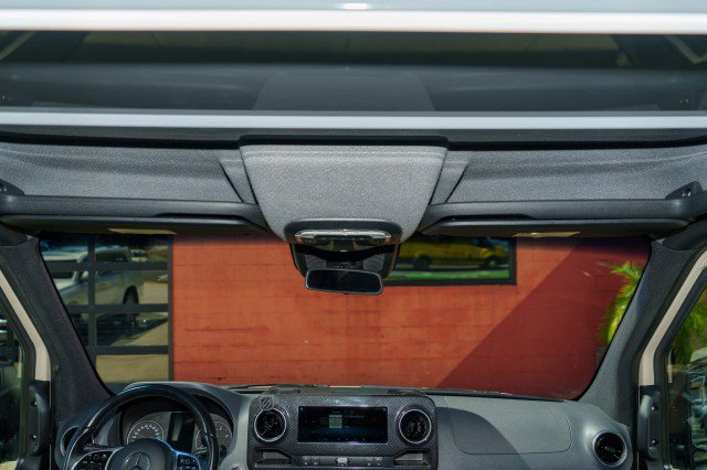 Used 2020 Mercedes-Benz Sprinter 2500 image 17