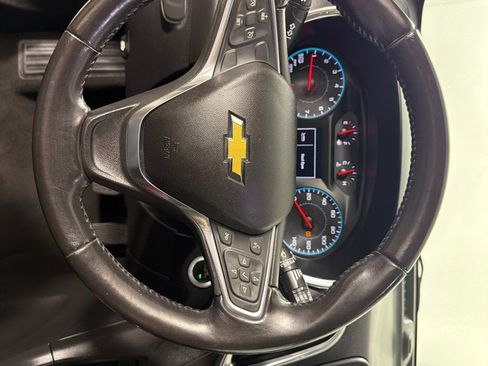 Used 2018 Chevrolet Equinox LT FWD image 11