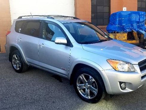 Used 2011 Toyota RAV4 Sport w/ Sport Appearance Pkg image 4