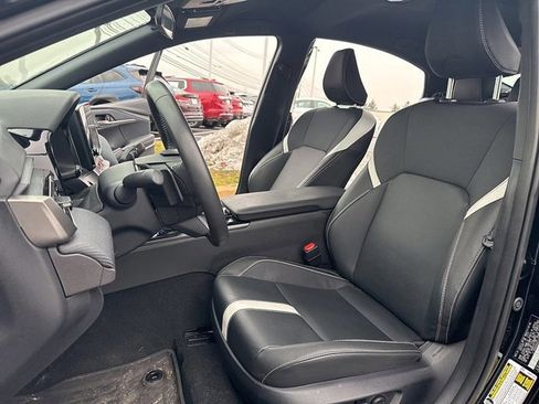 Used 2025 Toyota Camry SE image 10