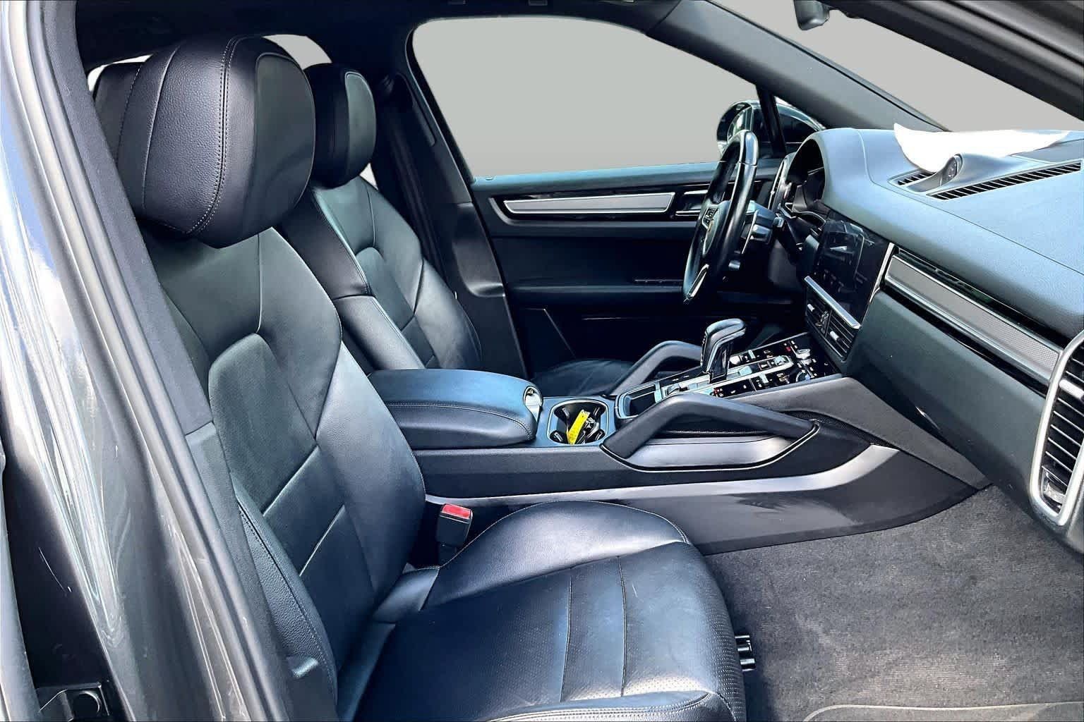 Used 2020 Porsche Cayenne AWD/4WD image 9