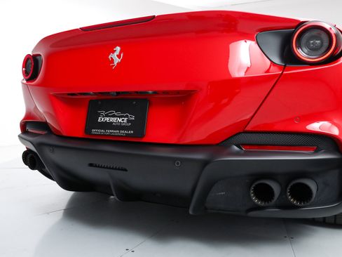 Certified 2023 Ferrari Portofino M image 19