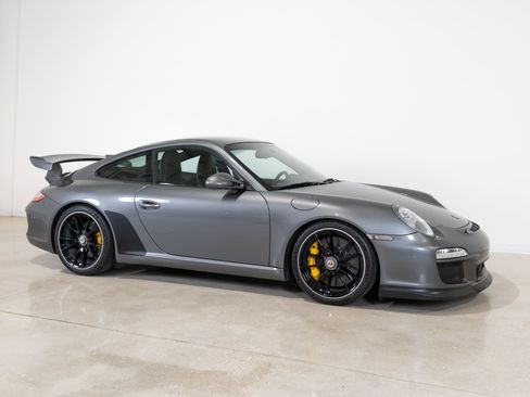 Used 2011 Porsche 911 GT3 RWD image 5