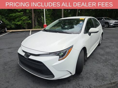 Certified 2025 Toyota Corolla LE FWD image 13