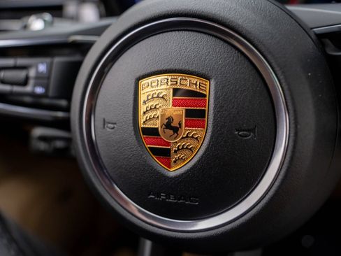 Certified 2026 Porsche Macan AWD/4WD image 24