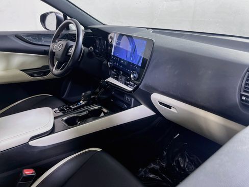 Used 2024 Lexus NX 350 AWD image 29
