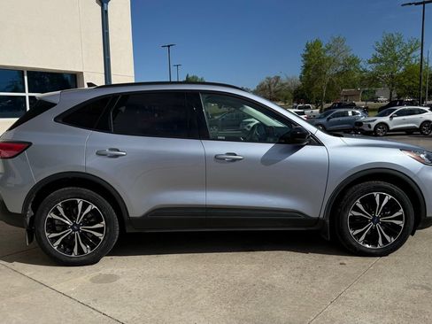 Used 2022 Ford Escape SEL w/ SEL Stealth AWD Package image 4