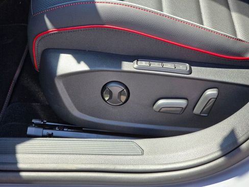 New 2025 Volkswagen GTI SE image 19