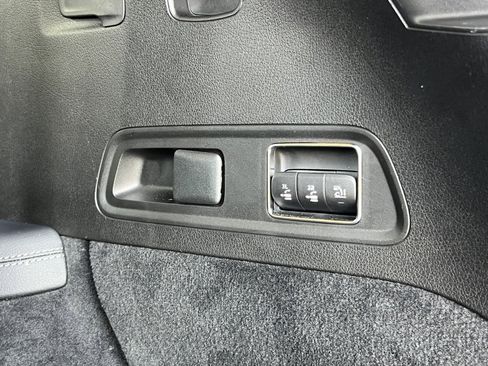 Used 2022 Mercedes-Benz GLS 580 4MATIC image 21