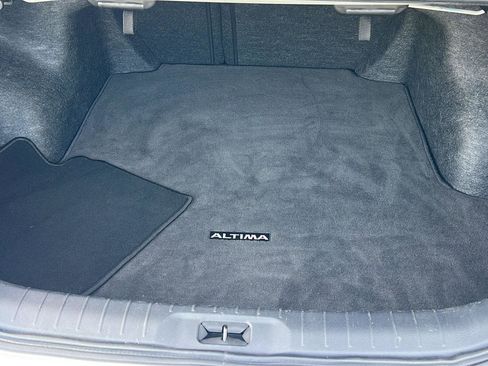 Used 2025 Nissan Altima 2.5 SV image 33