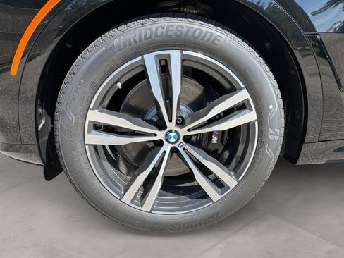 New 2027 BMW X7 xDrive40i w/ M Sport Package AWD/4WD image 14