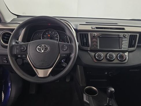 Used 2015 Toyota RAV4 LE AWD/4WD image 11