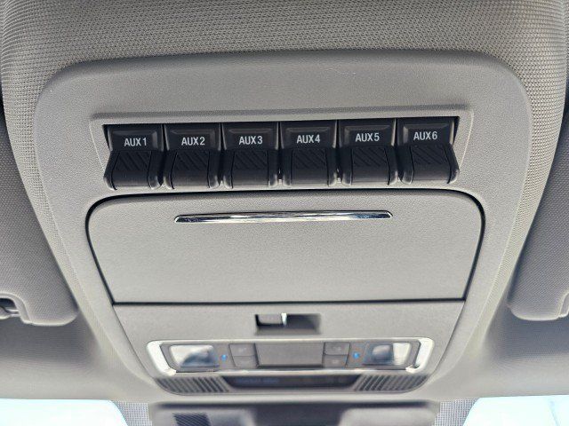 Used 2023 Ford F350 Lariat w/ FX4 Off-Road Package AWD/4WD image 41